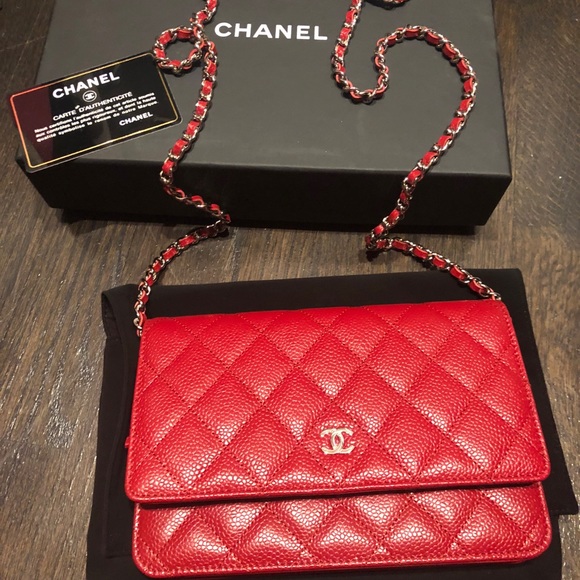 Chanel Bag Wallet On Chain in Red Caviar Leather Crossbody Silver Hardware - Picture 4 of 9